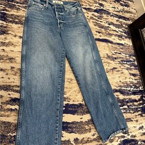 Amo Hattie Straight in Allure